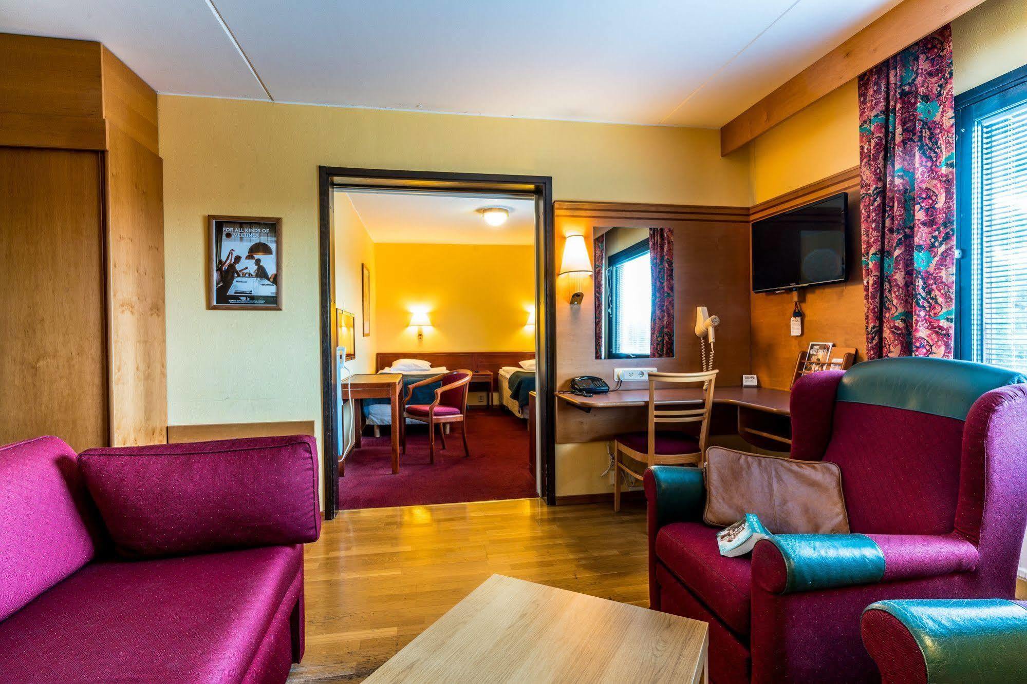 Scandic Gaevle Vaest Экстерьер фото